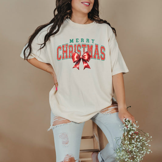 Merry Christmas With Red Bow Graphic Tee